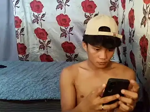Snapshot of marksurelyhard chatting on May 26, 8:10 am marksurelyhard online show from May 26, 8:10 am
