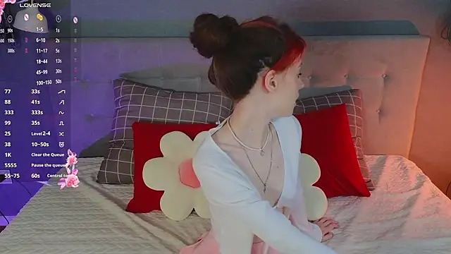 stelamontis online show from March 26, 3:45 am