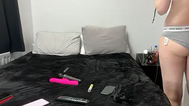 Snapshot of XJasmin0402X chatting on May 11, 5:32 pm XJasmin0402X online show from May 11, 5:32 pm
