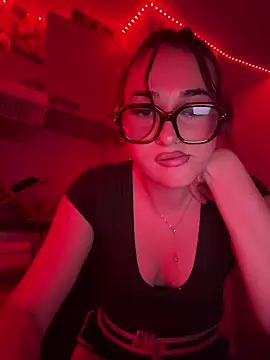 Claraaaaa06 online show from April 5, 8:39 pm