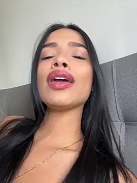 Snapshot of Bella_Smithe chatting on June 4, 5:08 pm Bella Smithe online show from June 4, 5:08 pm