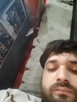 Snapshot of areee214 chatting on May 2, 8:36 pm areee214 online show from May 2, 8:36 pm