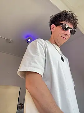 TitanNoir online show from March 15, 11:49 am