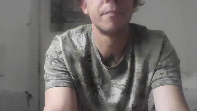 Snapshot of TitanNoir chatting on May 15, 12:17 am TitanNoir online show from May 15, 12:17 am