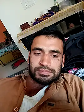 Snapshot of gauravsexy chatting on March 3, 9:48 am gauravsexy online show from March 3, 9:48 am