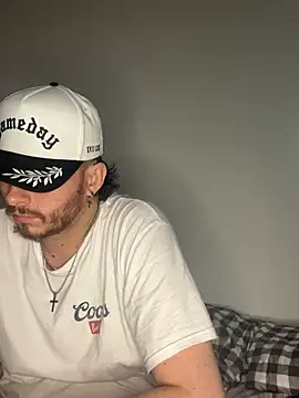 TallHungandCloudy69 online show from April 11, 8:24 pm