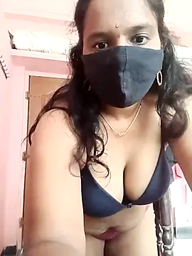 Snapshot of Miss-Dolly07 chatting on June 13, 5:49 am Miss-Dolly07 online show from June 13, 5:49 am