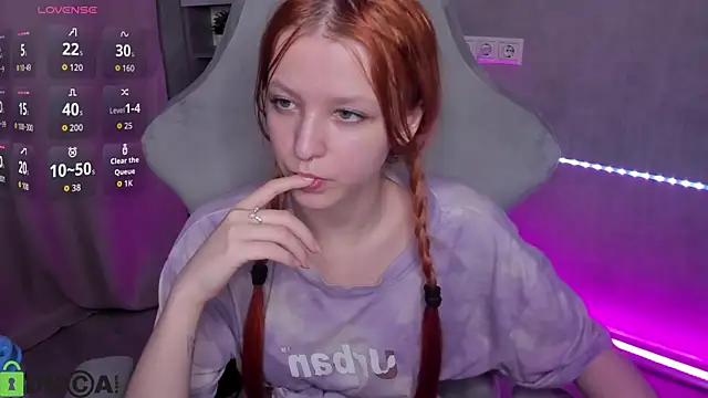 Emma Dusk online show from May 15, 10:50 pm