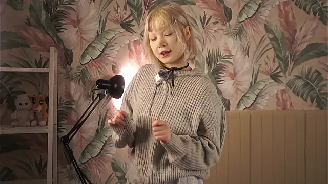 MarjoryHowlingwolf online show from March 7, 3:31 pm