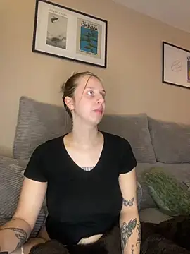 SecretLnkd online show from March 9, 9:41 pm