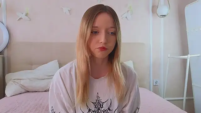 JillHolland online show from March 22, 10:07 am