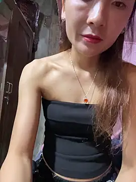 Snapshot of Mimi_pussy chatting on May 23, 11:42 pm Mimi pussy online show from May 23, 11:42 pm