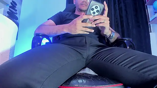 Snapshot of Nero_62 chatting on March 2, 11:44 pm Nero 62 online show from March 2, 11:44 pm