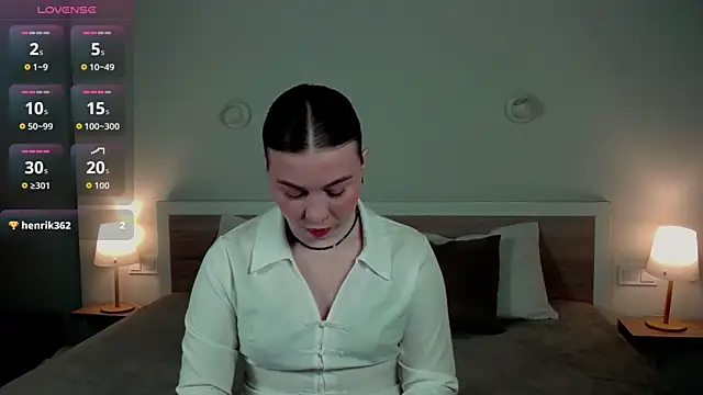 HermioneMoon online show from March 29, 4:07 pm