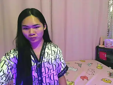 Snapshot of rainexox1 chatting on April 24, 6:05 am rainexox1 online show from April 24, 6:05 am