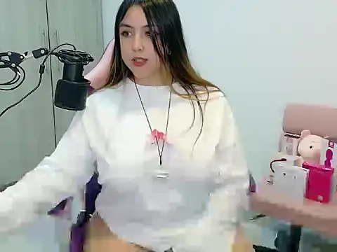 SarahMoonXO online show from March 10, 2:27 am