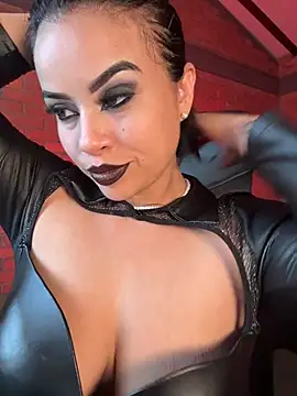 Snapshot of AriannaSmyth chatting on April 30, 10:14 pm AriannaSmyth online show from April 30, 10:14 pm