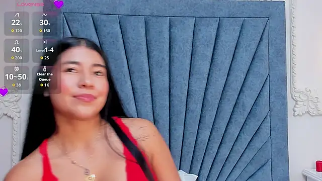 Leandra-Johnson online show from March 28, 1:33 pm