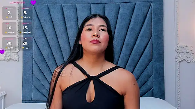 Leandra-Johnson online show from April 7, 1:55 pm