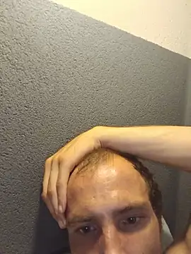 Snapshot of Speedyvinc chatting on August 4, 2:15 am Speedyvinc online show from August 4, 2:15 am