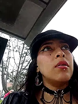 jaade doll online show from March 28, 1:22 pm