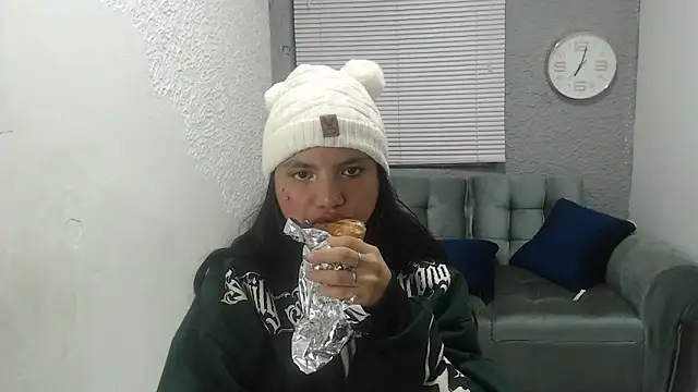 Snapshot of kimmyfuckass chatting on April 20, 12:19 pm kimmyfuckass online show from April 20, 12:19 pm