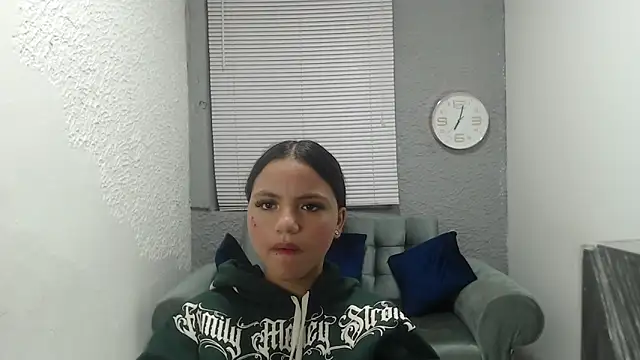 Snapshot of kimmyfuckass chatting on April 25, 1:41 pm kimmyfuckass online show from April 25, 1:41 pm