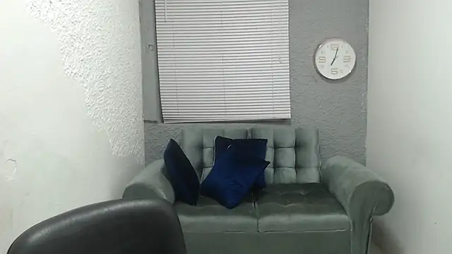 Snapshot of kimmyfuckass chatting on April 28, 12:21 pm kimmyfuckass online show from April 28, 12:21 pm