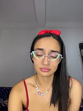 Snapshot of DaliaBloom chatting on March 4, 1:44 am DaliaBloom online show from March 4, 1:44 am