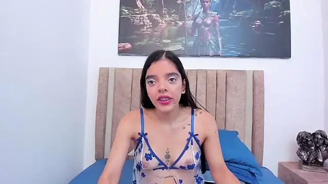 Snapshot of Thalia_parkerr_ chatting on May 19, 12:11 pm Thalia parkerr online show from May 19, 12:11 pm
