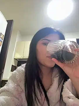 Snapshot of MistressMollyx chatting on March 2, 10:49 pm MistressMollyx online show from March 2, 10:49 pm