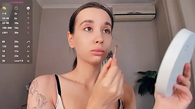 LaceyLettman online show from April 15, 1:07 pm