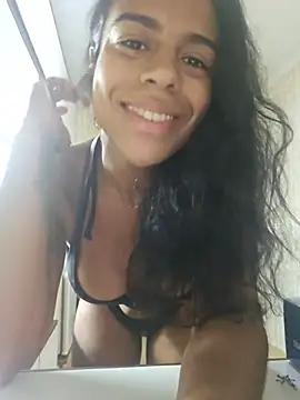 Snapshot of daniellels91 chatting on May 31, 4:03 pm daniellels91 online show from May 31, 4:03 pm