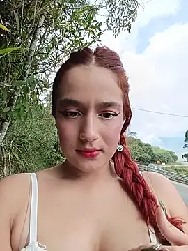 Snapshot of isabella_ferrer99 chatting on July 1, 8:08 pm isabella ferrer99 online show from July 1, 8:08 pm