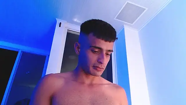 Snapshot of Bad_Boy_Carter69 chatting on April 29, 3:43 am Bad Boy Carter69 online show from April 29, 3:43 am