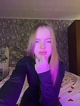 KayShaw online show from March 24, 1:43 am