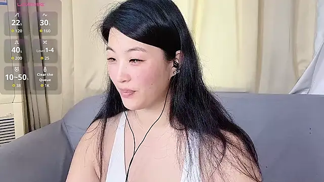 Snapshot of Tavie1744 chatting on May 25, 2:06 am Tavie1744 online show from May 25, 2:06 am