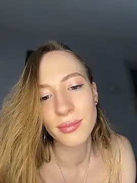 Little Candy 18 online show from April 10, 2:33 pm