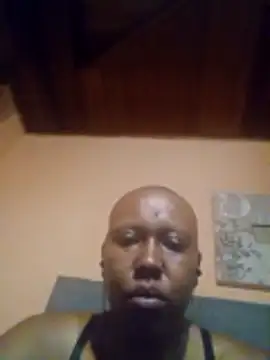 Snapshot of Mbaleehle chatting on April 12, 9:20 pm Mbaleehle online show from April 12, 9:20 pm
