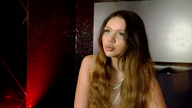 Snapshot of MelanieSutton chatting on July 27, 3:13 am MelanieSutton online show from July 27, 3:13 am