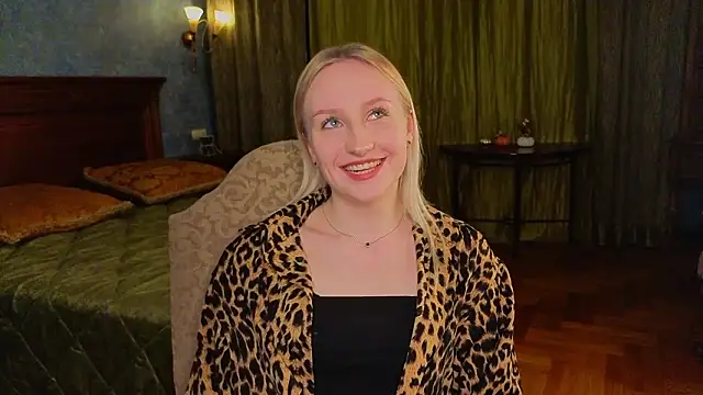 CatarinaGulla online show from March 9, 3:05 pm