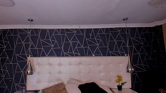 ChritianDowney online show from March 28, 2:33 am