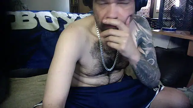 Snapshot of KinkyTOMan chatting on June 6, 10:42 am KinkyTOMan online show from June 6, 10:42 am
