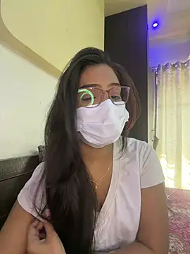 nikki catz online show from March 29, 10:37 am