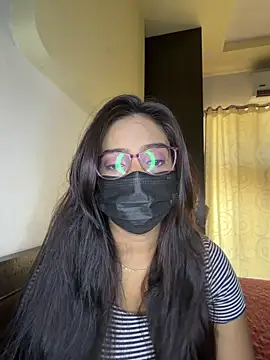 nikki catz online show from April 18, 4:16 am