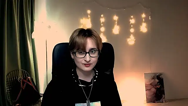 LixeLuna online show from March 28, 6:13 am