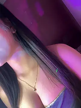 hot-cumplay online show from March 13, 8:10 am