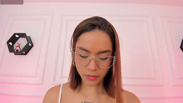 Im Scarlett  online show from June 18, 5:39 pm