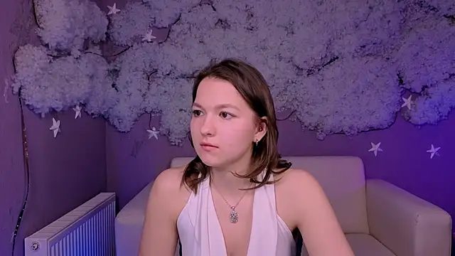 Snapshot of liana_best chatting on April 28, 2:38 am liana best online show from April 28, 2:38 am