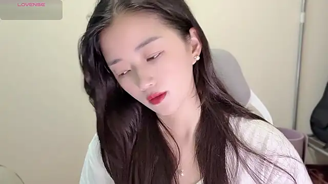 jinxiyao01 online show from June 24, 2:43 am